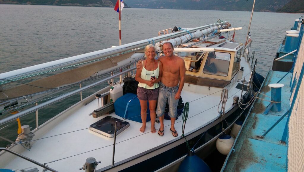 Andrea Und Hubert Auf Der Donau