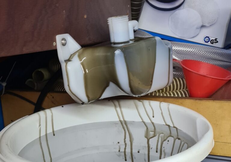 Expansionsgefäss Oel...scheisse