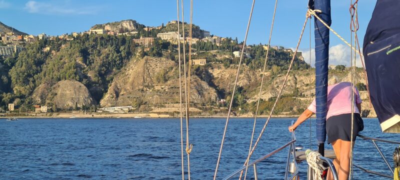 Einfahrt Bucht Taormina